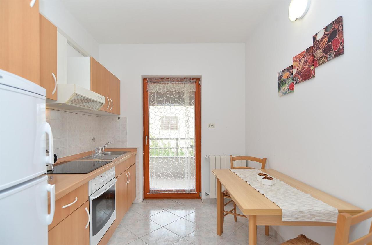 Apartman Mira 1293 *