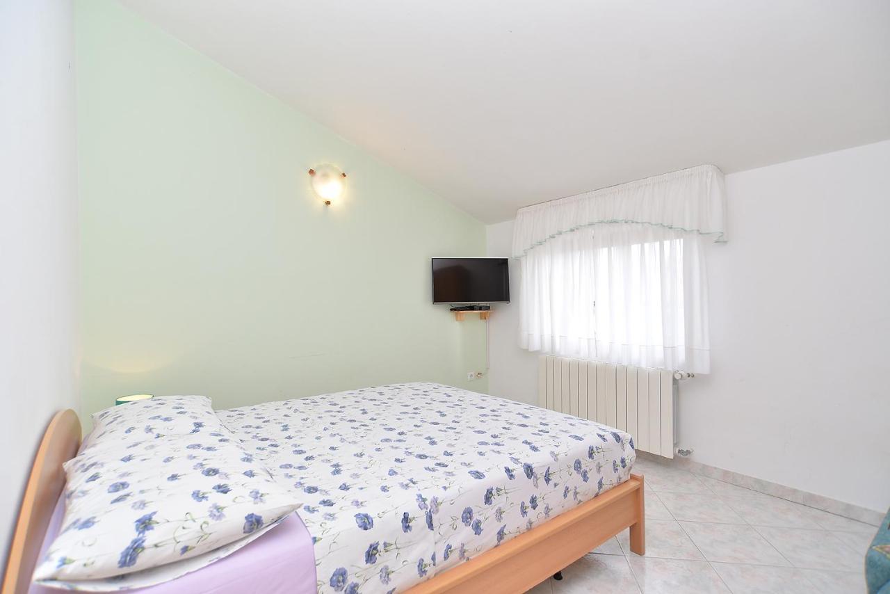 Mira 1293 Apartman Fažana