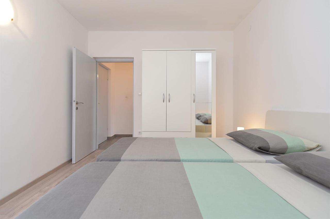 Mira 1293 Apartment