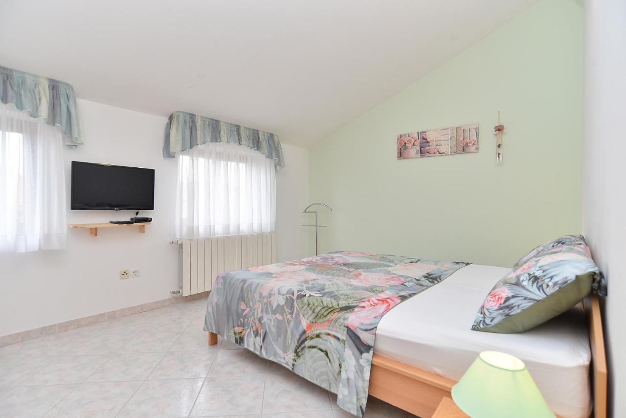 Mira 1293 Apartment *