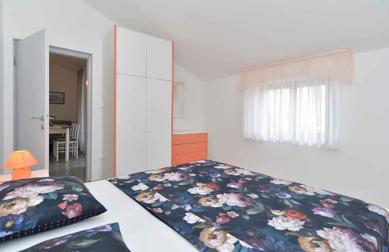 Mira 1293 Apartment