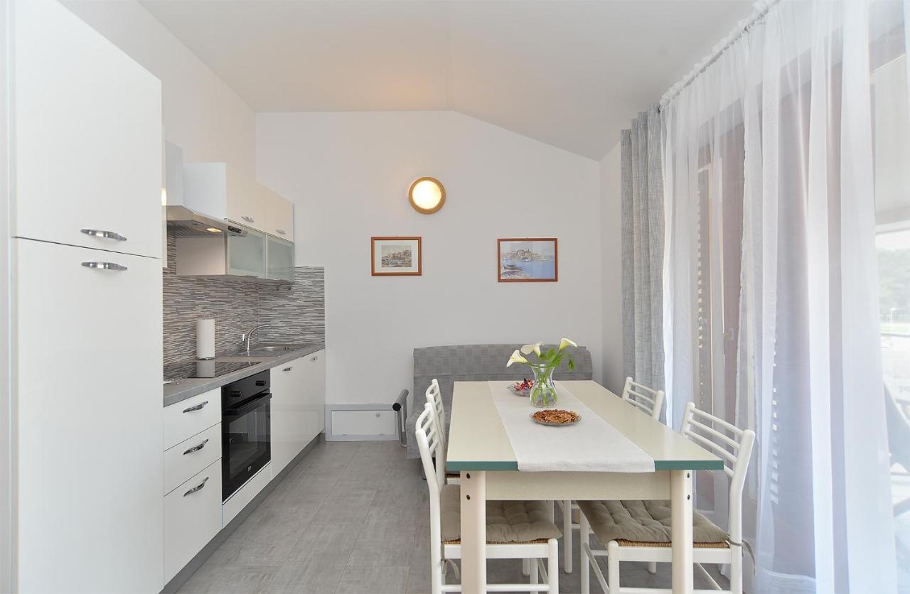 Mira 1293 Apartment